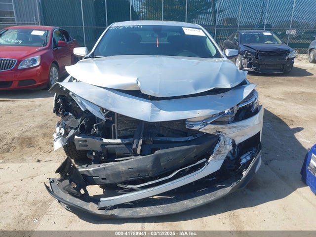 1G1ZD5ST9LF046808 Chevrolet Malibu Fwd Lt