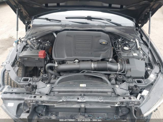 2019 JAGUAR XE SAJAD4FX1KCP49252 Photo 9