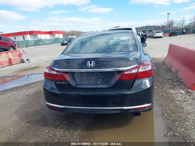 Honda ACCORD LX 2017 1HGCR2F34HA270730 Image 17