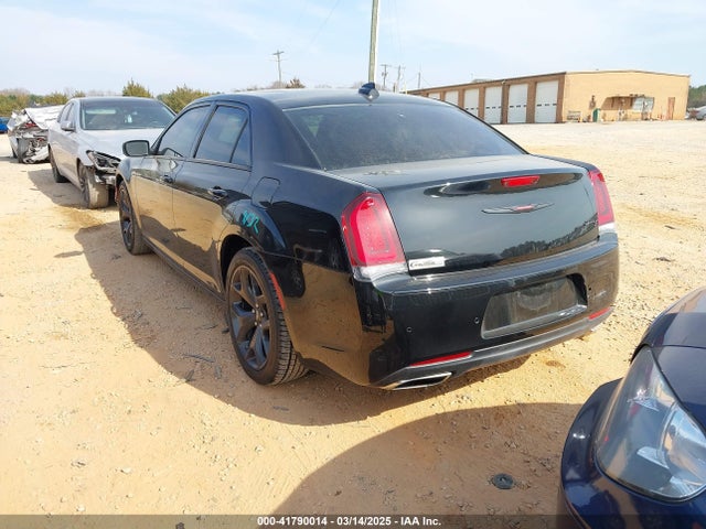 Chrysler 300 300s 2023 2C3CCABGXPH676695 Image 3