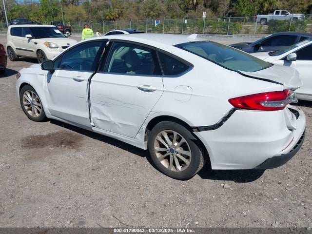 Ford FUSION SE 2020 3FA6P0HDXLR104549 Image 3