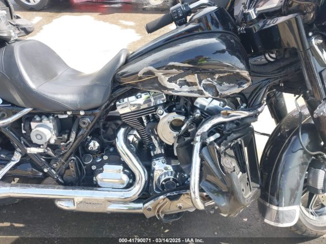 2016 HARLEY-DAVIDSON FLHTKL 1HD1KKL15GB678870 Photo 7