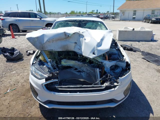 3FA6P0LU8LR266686 Ford Fusion Hybrid Se