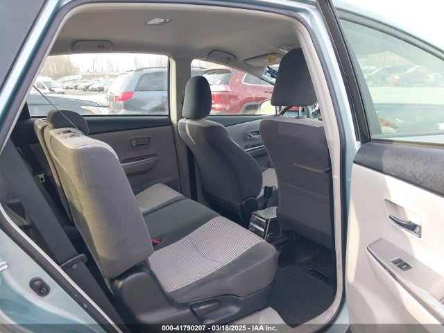 JTDZN3EU5HJ065566 Toyota Prius V Two