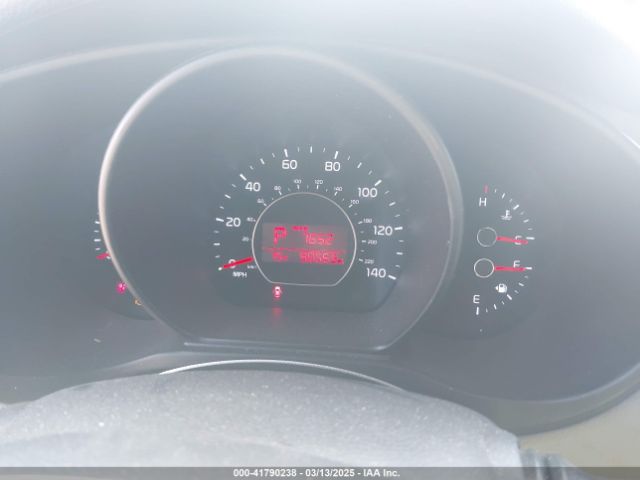 KNDJP3A53F7165066 KIA SOUL +