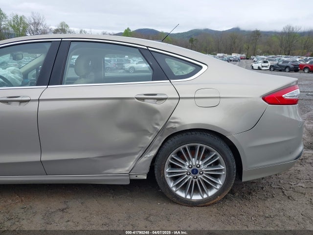 41790248 :رقم المزاد ، 3FA6P0HD3FR178514 vin ، 2015 Ford Fusion Se مزاد بيع