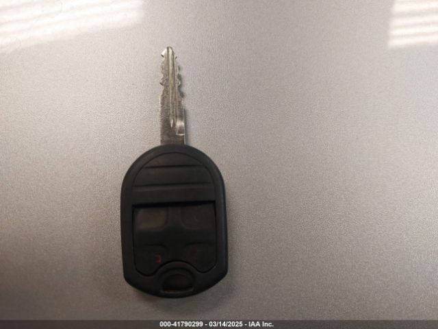 1FAHP2D87GG116877 Ford TAURUS SE