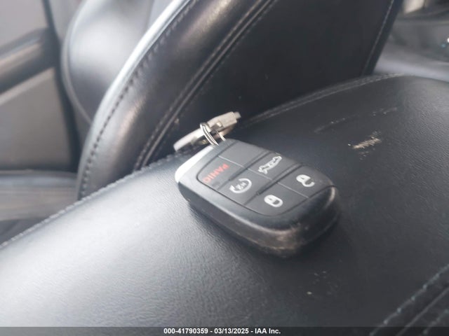 1C3CCCBB1GN161818 Chrysler 200 S
