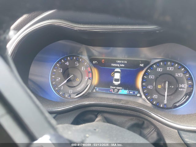1C3CCCBB1GN161818 Chrysler 200 S