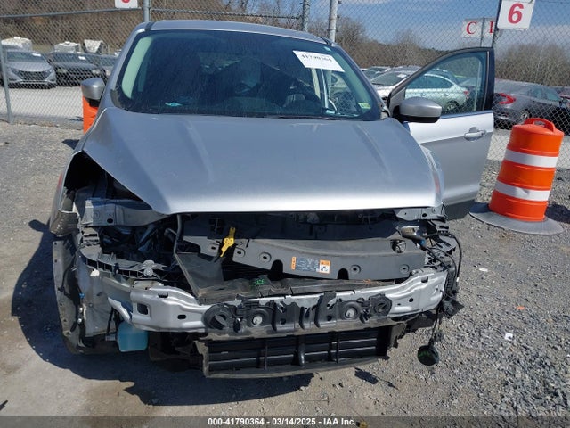 1FMCU9GD0KUA12963 Ford ESCAPE SE
