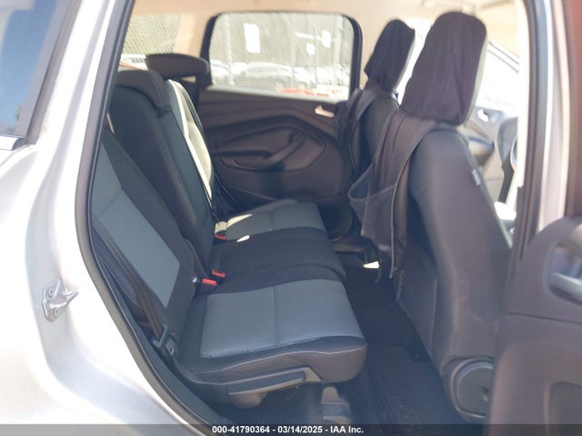1FMCU9GD0KUA12963 Ford ESCAPE SE