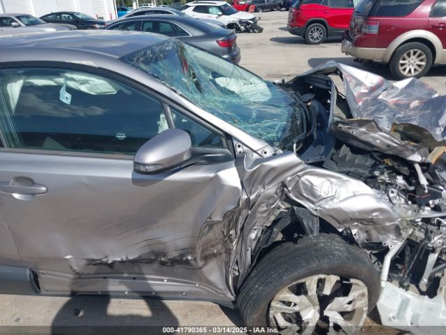 NMTKHMBX6LR106732 Toyota C-HR LE
