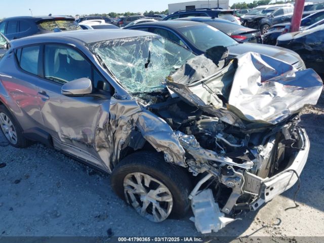 NMTKHMBX6LR106732 Toyota C-HR LE