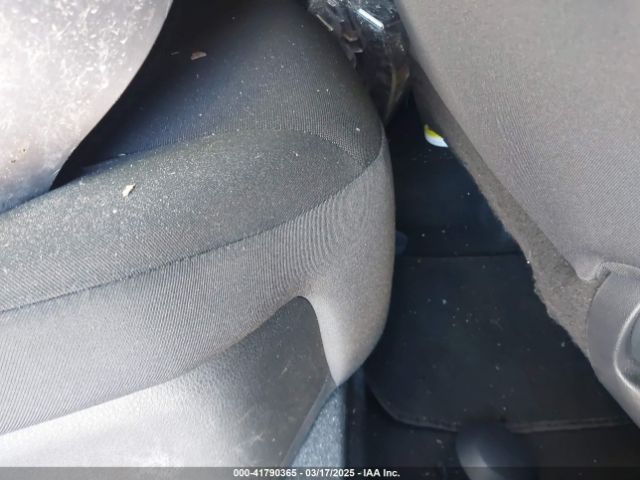 NMTKHMBX6LR106732 Toyota C-HR LE