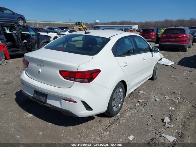 3KPA24AD0NE438118 KIA RIO LX