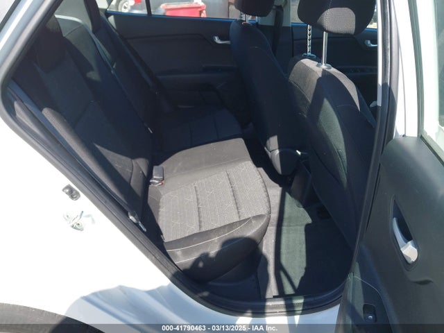 3KPA24AD0NE438118 KIA RIO LX