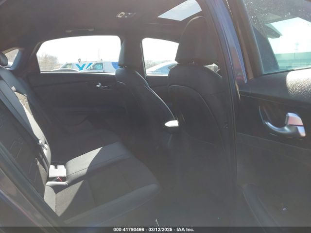 3KPF54ADXPE526254 KIA Forte Gt-line