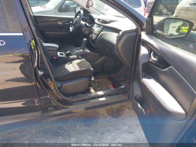 JN1BJ1CR4HW117324 Nissan Rogue Sport Sv
