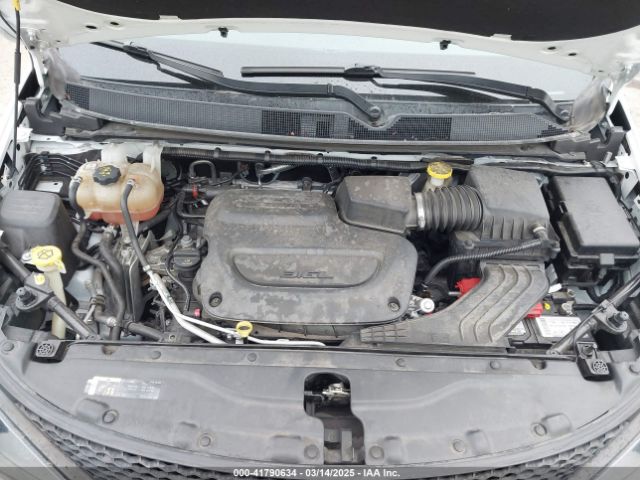 2022 CHRYSLER VOYAGER 2C4RC1CG2NR159953 Photo 9