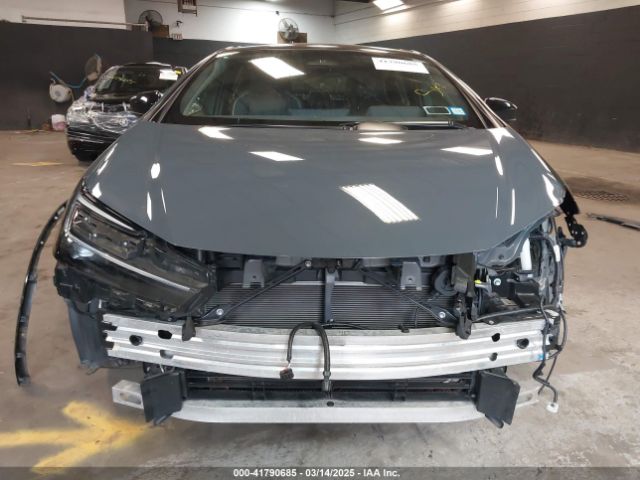 JTDADABU9P3005317 Toyota Prius Xle Awd-e