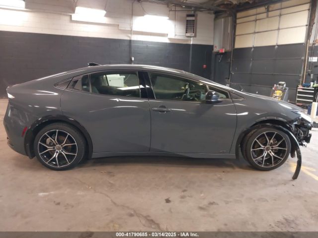 JTDADABU9P3005317 Toyota Prius Xle Awd-e