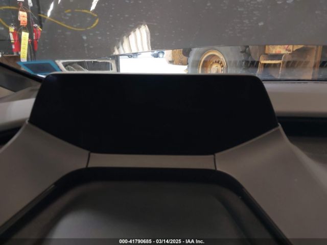 JTDADABU9P3005317 Toyota Prius Xle Awd-e