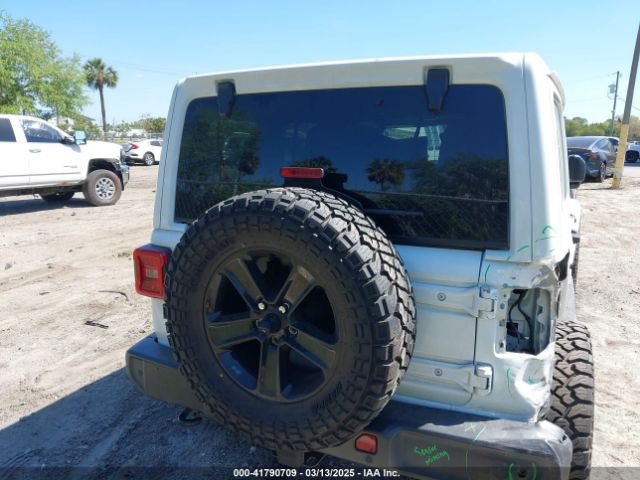 1C4HJXEN4LW330867 Jeep Wrangler Unlimited Sahara Altitude 4x4