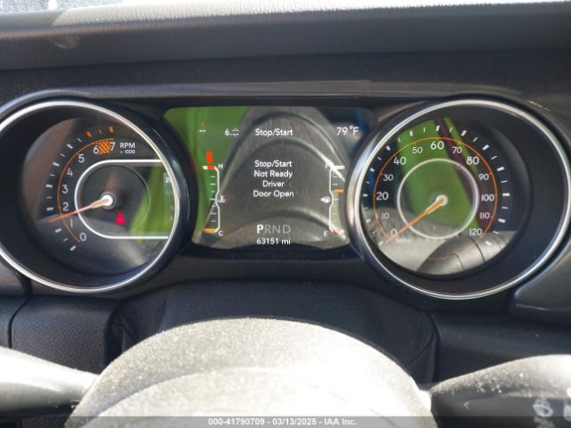 1C4HJXEN4LW330867 Jeep Wrangler Unlimited Sahara Altitude 4x4