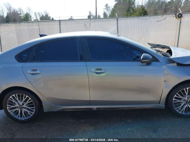 3KPF54AD1NE435919 KIA Forte Gt-line