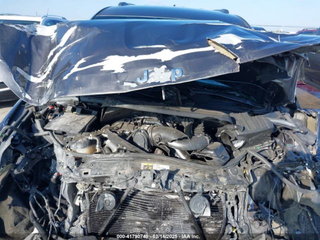 1C4RJEAG2JC339226 Jeep Grand Cherokee Laredo E 4x2