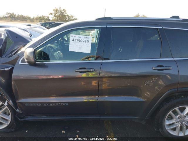 1C4RJEAG2JC339226 Jeep Grand Cherokee Laredo E 4x2