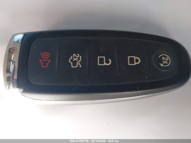 1FMJU1MT6GEF42859 Ford Expedition Platinum