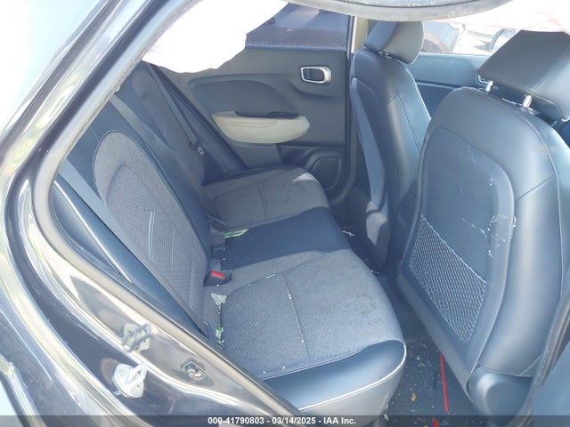 KMHRC8A37MU116330 Hyundai Venue Denim