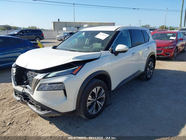 JN8AT3BA8MW003190 Nissan Rogue Sv Fwd