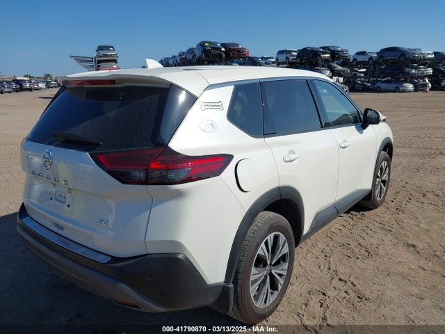 JN8AT3BA8MW003190 Nissan Rogue Sv Fwd