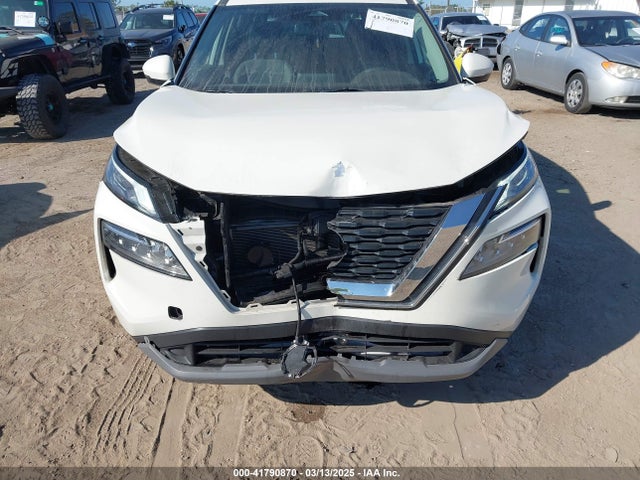 JN8AT3BA8MW003190 Nissan Rogue Sv Fwd