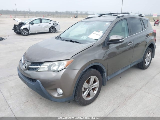 2T3WFREVXFW156083 Toyota Rav4 Xle