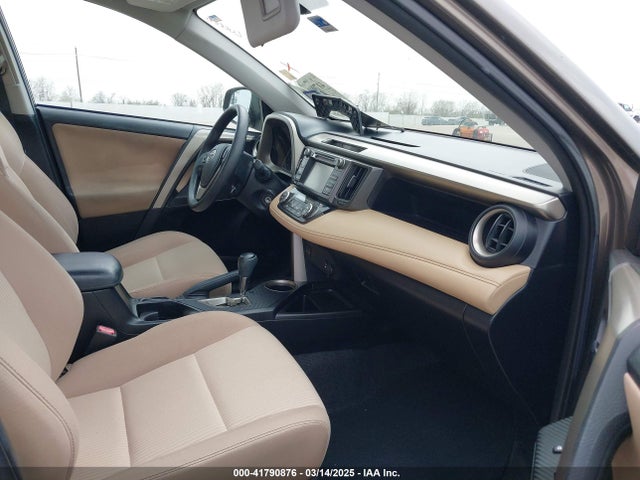 2T3WFREVXFW156083 Toyota Rav4 Xle