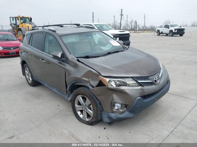 2T3WFREVXFW156083 Toyota Rav4 Xle