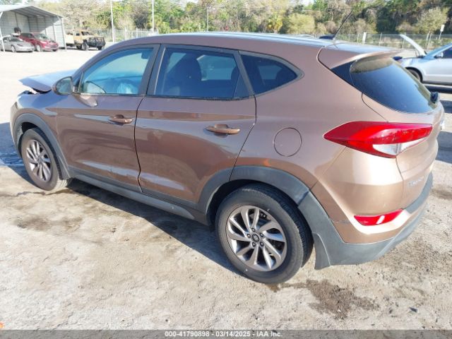 KM8J23A40HU525982 Hyundai TUCSON SE