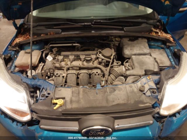 1FADP3F27EL116704 Ford FOCUS SE