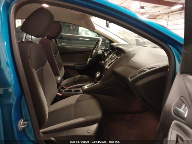 1FADP3F27EL116704 Ford FOCUS SE
