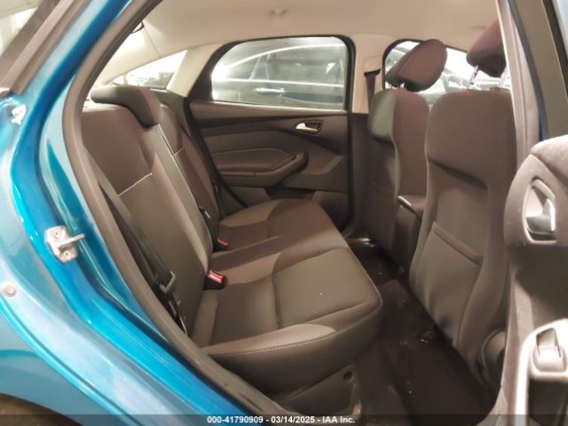 1FADP3F27EL116704 Ford FOCUS SE