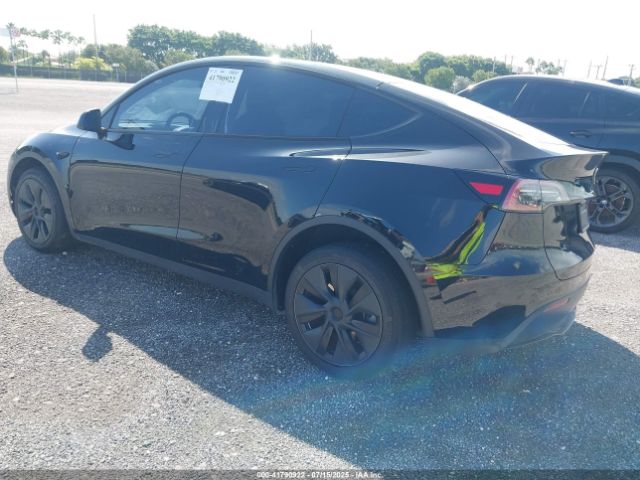 2024 TESLA MODEL Y 7SAYGDED6RF191135 Photo 2