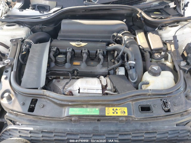 2009 MINI JOHN COOPER WORKS CLUBMAN WMWMM93579TF99279 Photo 9