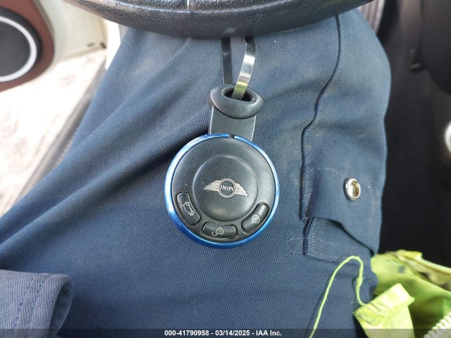 2009 MINI JOHN COOPER WORKS CLUBMAN WMWMM93579TF99279 Photo 10