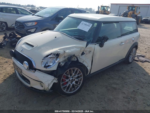 2009 MINI JOHN COOPER WORKS CLUBMAN WMWMM93579TF99279 Photo 1