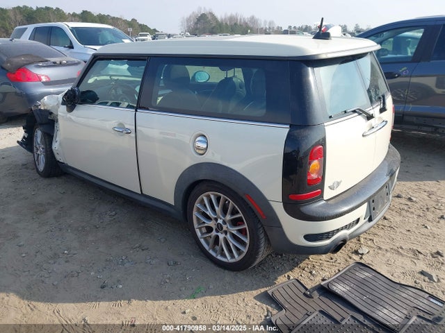 2009 MINI JOHN COOPER WORKS CLUBMAN WMWMM93579TF99279 Photo 2