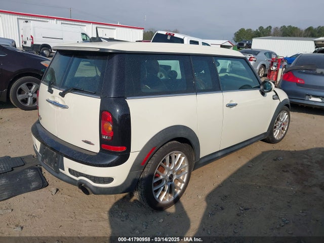 2009 MINI JOHN COOPER WORKS CLUBMAN WMWMM93579TF99279 Photo 3