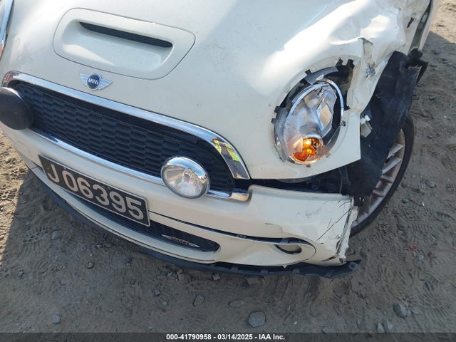 2009 MINI JOHN COOPER WORKS CLUBMAN WMWMM93579TF99279 Photo 5